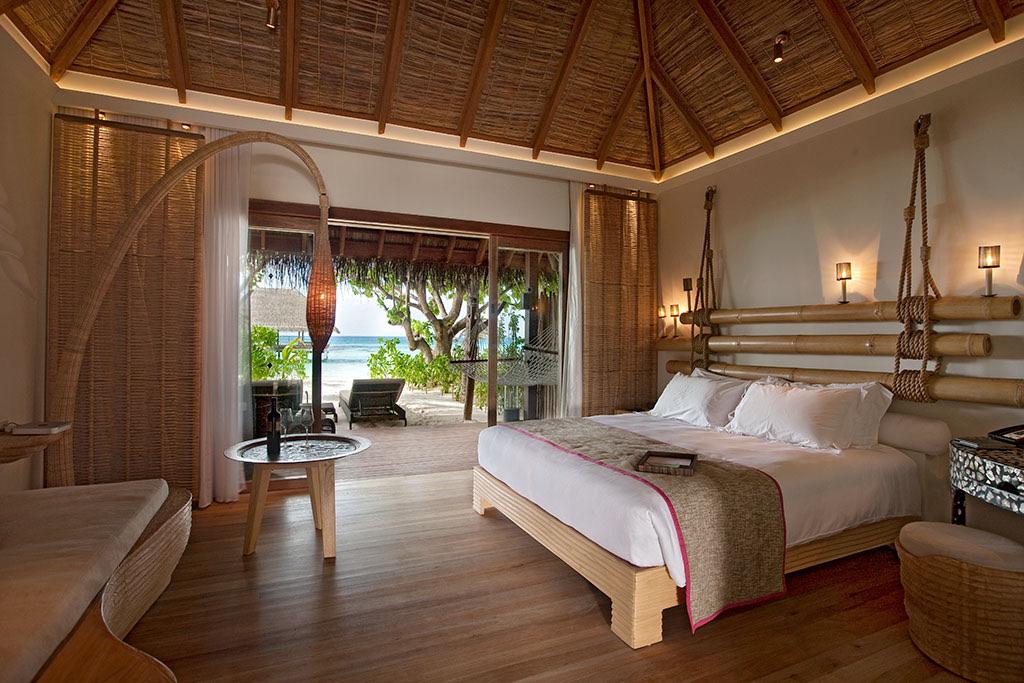 Constance Moofushi - foto 4